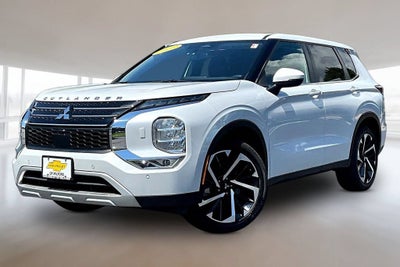 2023 Mitsubishi Outlander SE