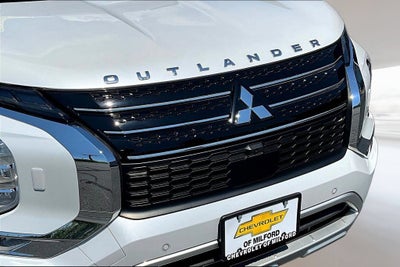 2023 Mitsubishi Outlander SE