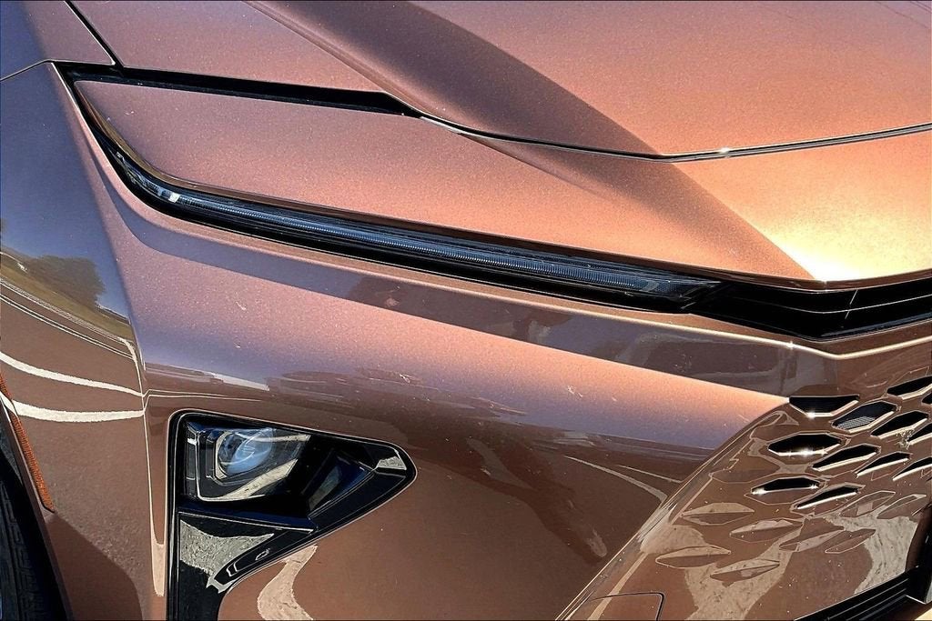 2025 Toyota Crown Signia XLE