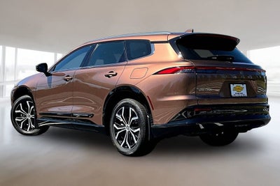 2025 Toyota Crown Signia XLE