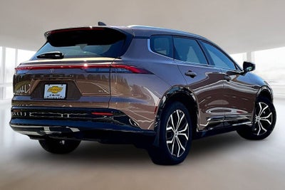 2025 Toyota Crown Signia XLE