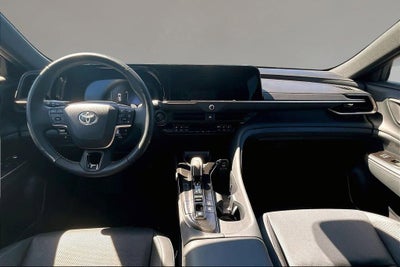 2025 Toyota Crown Signia XLE