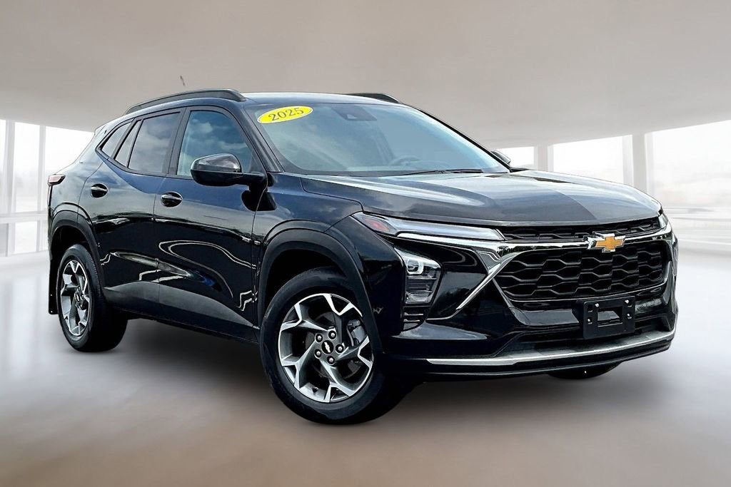 2025 Chevrolet Trax LT's photo