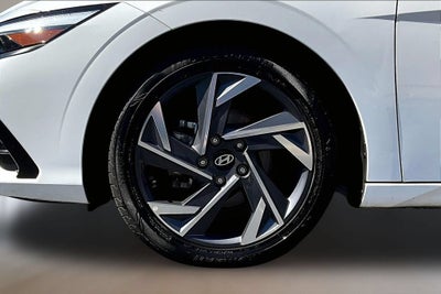 2024 Hyundai Elantra Limited