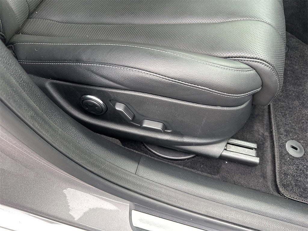 2023 Genesis G80 2.5T