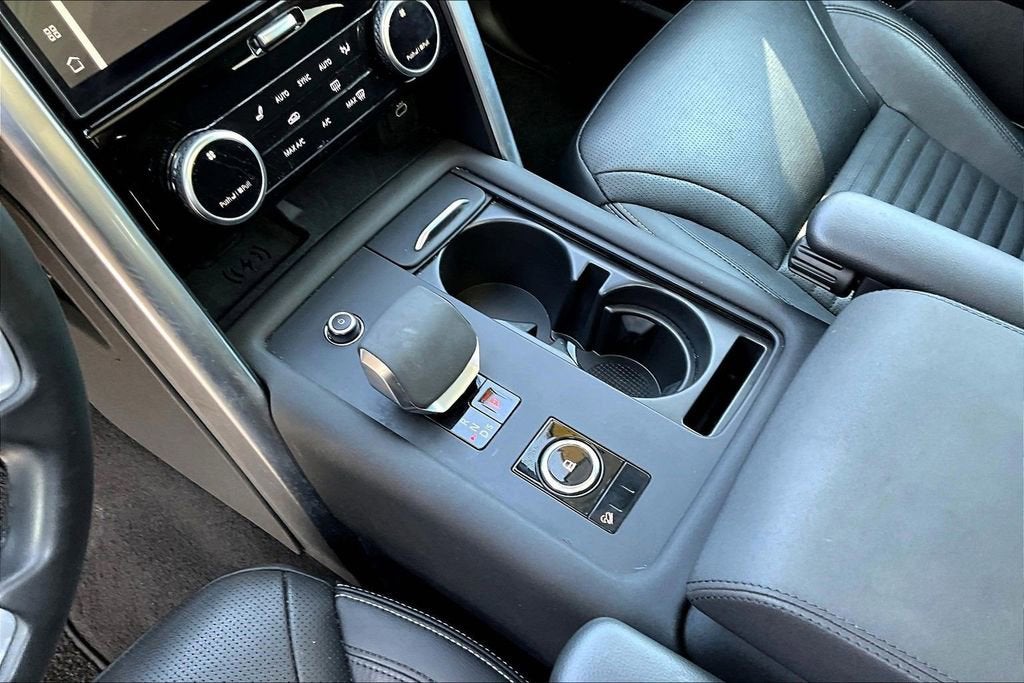 2024 Land Rover Discovery S
