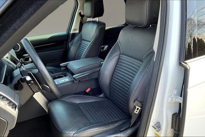 2024 Land Rover Discovery S