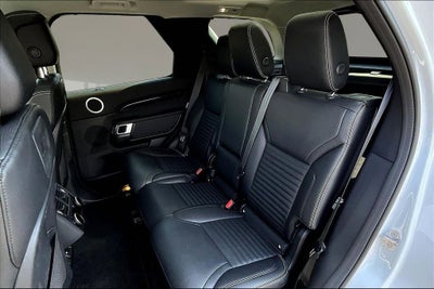 2024 Land Rover Discovery S