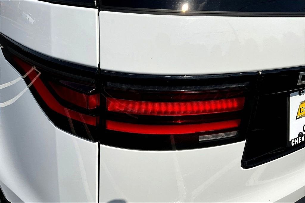 2024 Land Rover Discovery S