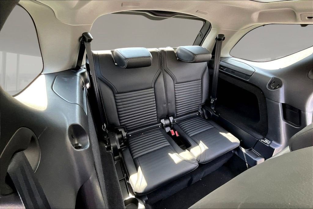 2024 Land Rover Discovery S