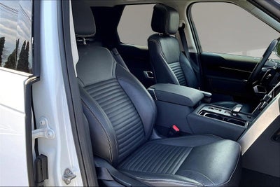 2024 Land Rover Discovery S