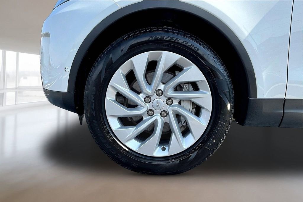 2024 Land Rover Discovery S