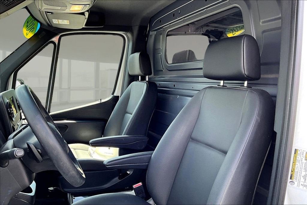 2022 Mercedes-Benz Sprinter Cargo Van 2500 STANDARD ROO