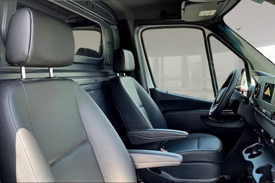 2022 Mercedes-Benz Sprinter Cargo Van 2500 STANDARD ROO