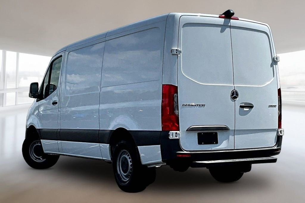 2022 Mercedes-Benz Sprinter Cargo Van 2500 STANDARD ROO