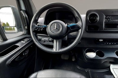 2025 Mercedes-Benz Sprinter Cargo Van Base