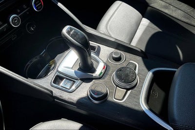 2022 Alfa Romeo Giulia 4DR SDN AWD